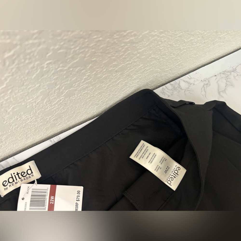 Edited by Remi Bader Women's Trouser Short Plus Size 22W Black High Rise Waist - Picture 3 of 5